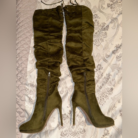 Women’s Size 8 Ruched Thigh High Over The Knee Stiletto Heel boots, Olive Green - Picture 1 of 9